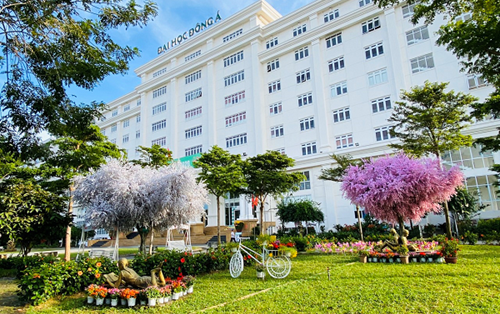 Trường Đại học Đông Á triển khai đào tạo Tiếng Anh giao tiếp và viết thư văn phòng dành cho Cán bộ Quận Sơn Trà