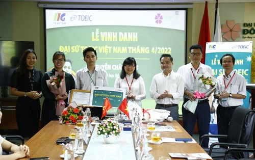 Vinh danh Đại sứ TOEIC Việt Nam dành cho sinh viên Đại học Đông Á